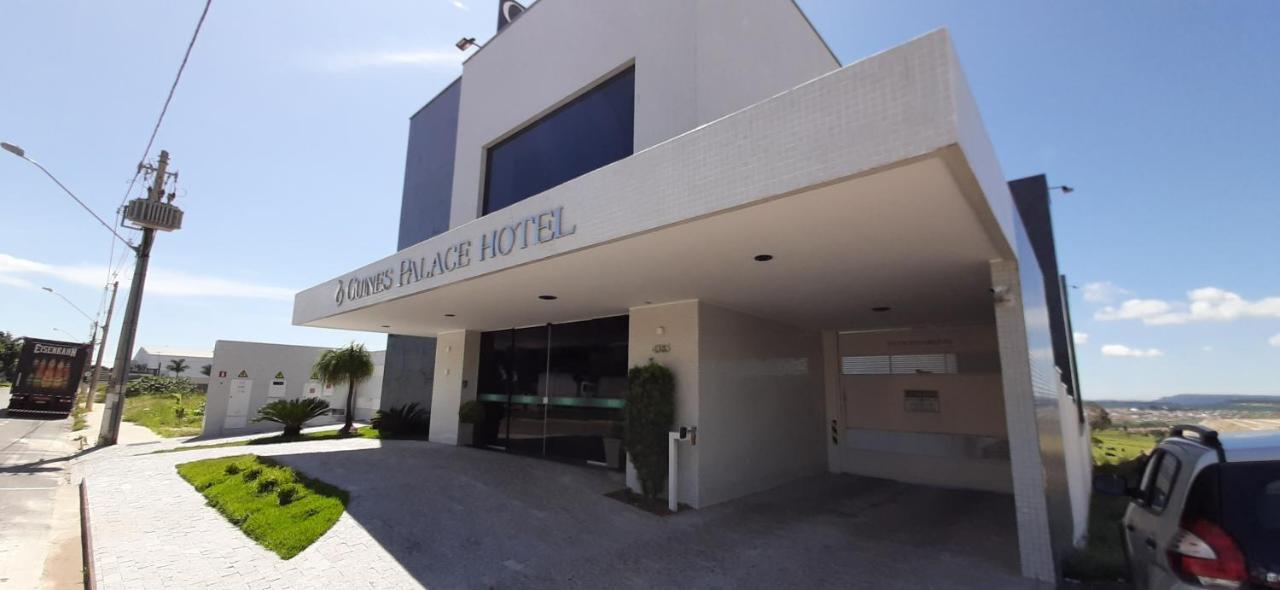 Guines Palace Hotel Patrocinio Exterior photo